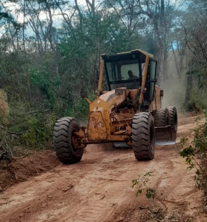 Mantenimiento de Caminos Comunales - Distrito Nueva Esperanza
